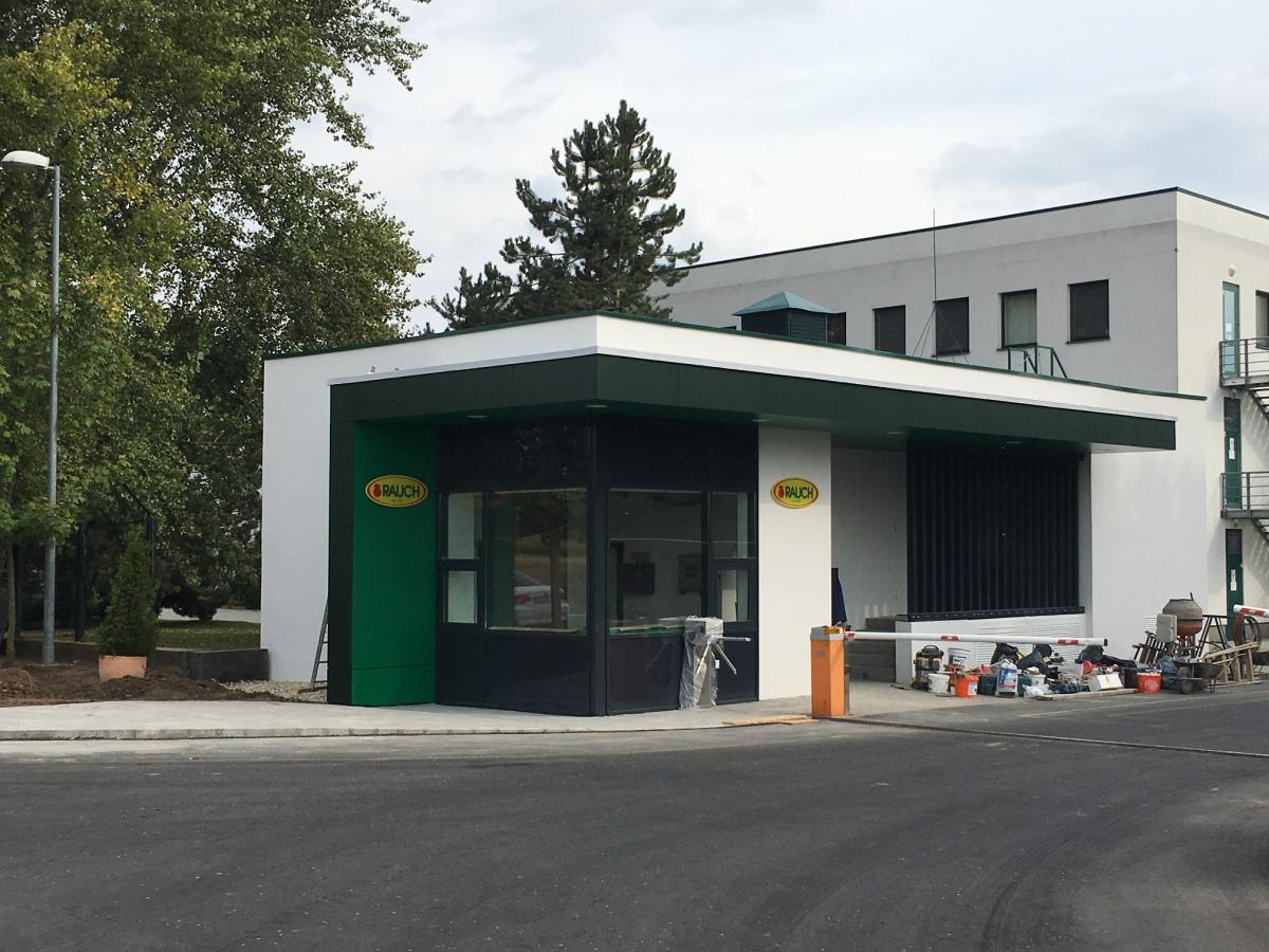 Budapest – XVII Kerület – Kiskároshíd utca 2 – RAUCH HUNGÁRIA portaépület